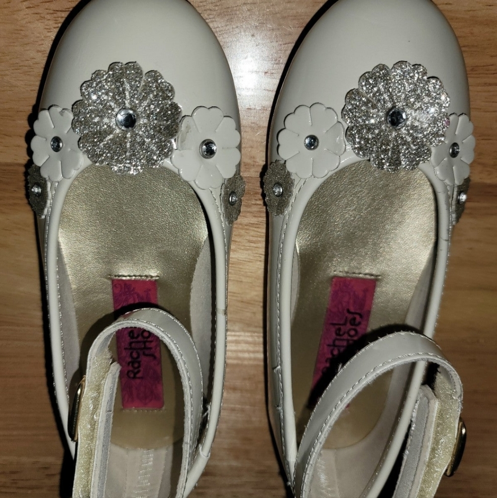 Girls dress shoes beige